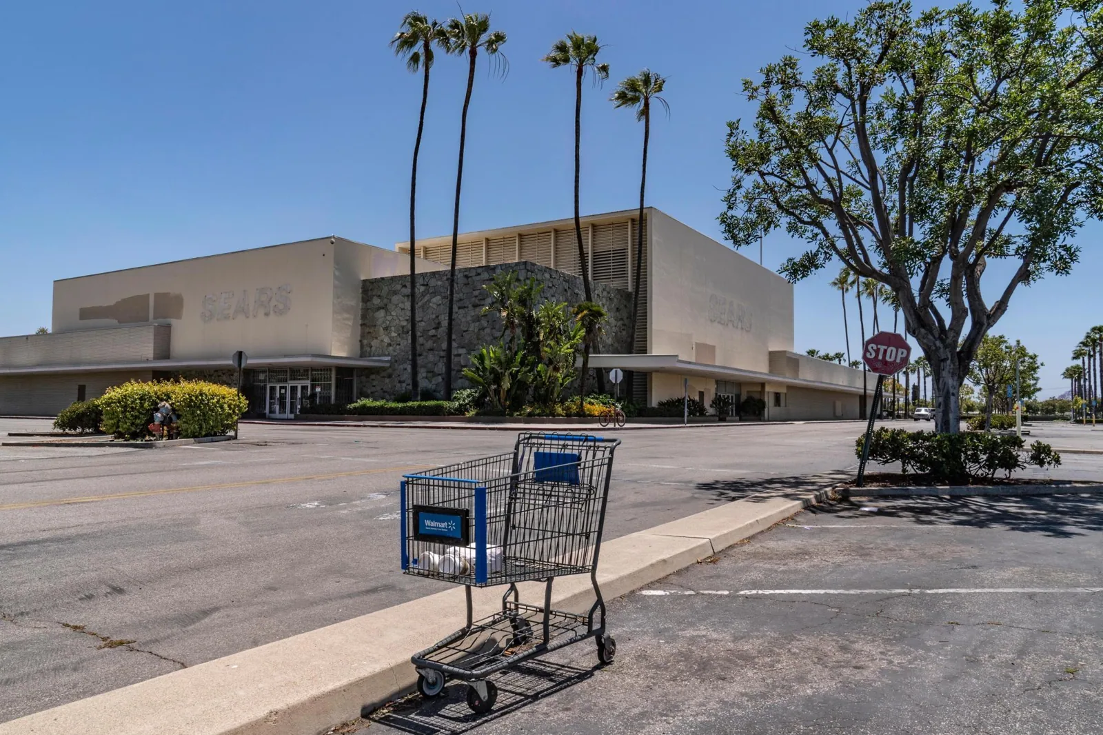 Big-Box Retail Roofing in Hialeah, FL Big-Box Retail Roofing in Hialeah, FL